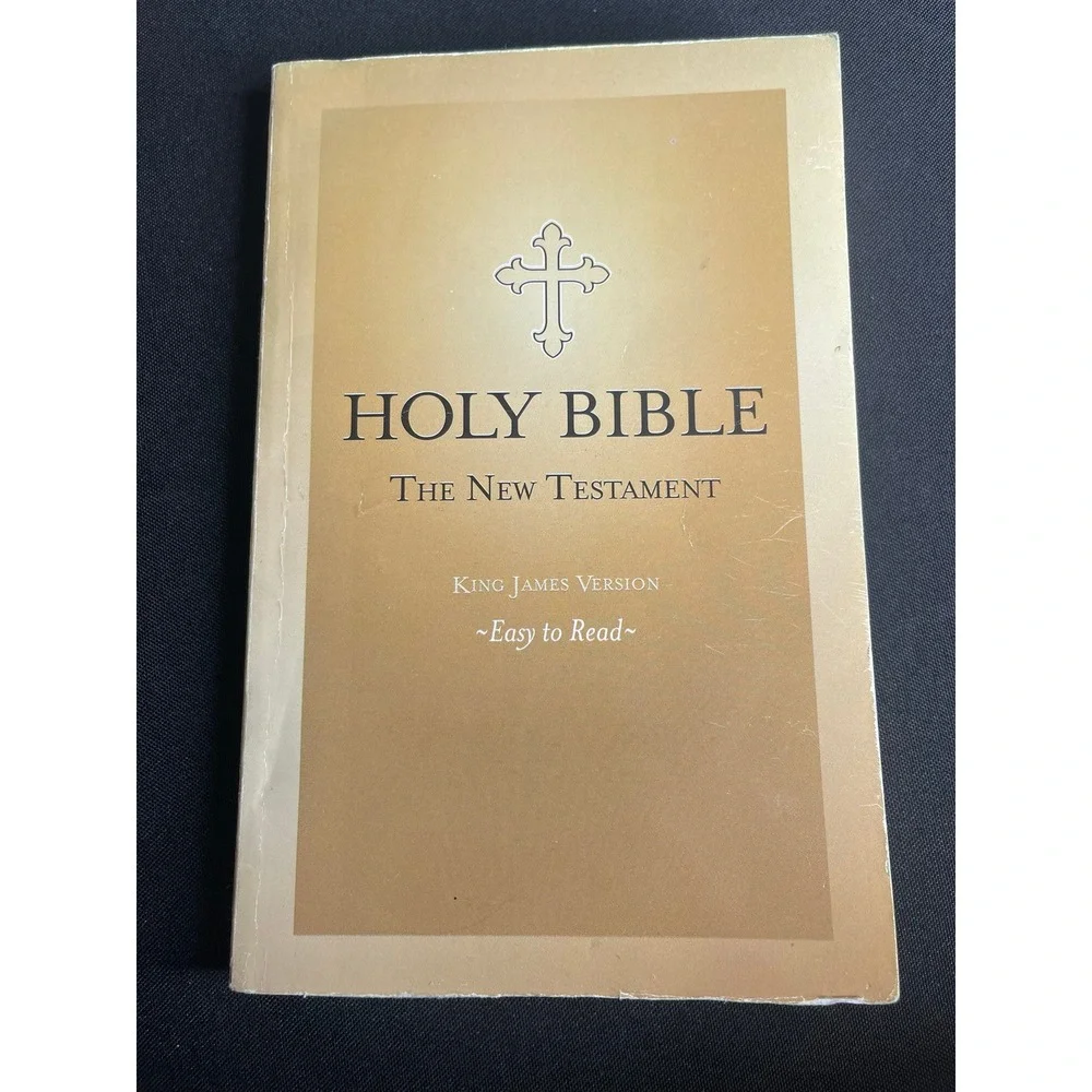 Holy Bible The New Testament King James Version KJV Easy to Read Paperback